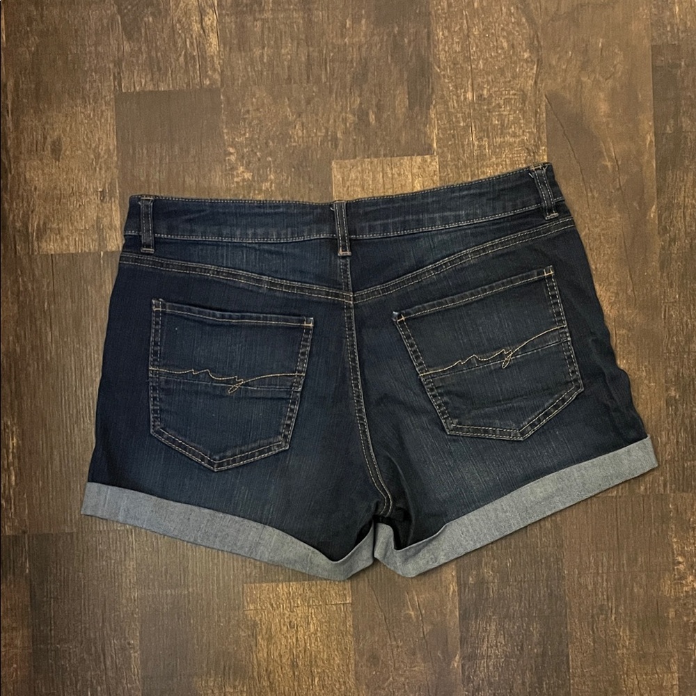 New York & Company Dark Blue Rolled Cuff Denim Shorts - Picture 2 of 3